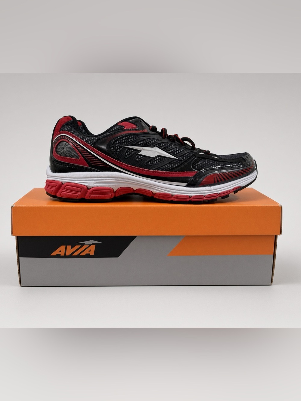 Avia Austin EM960-3A Mens 11 Black Red Silver Running Shoe MNAV43017004